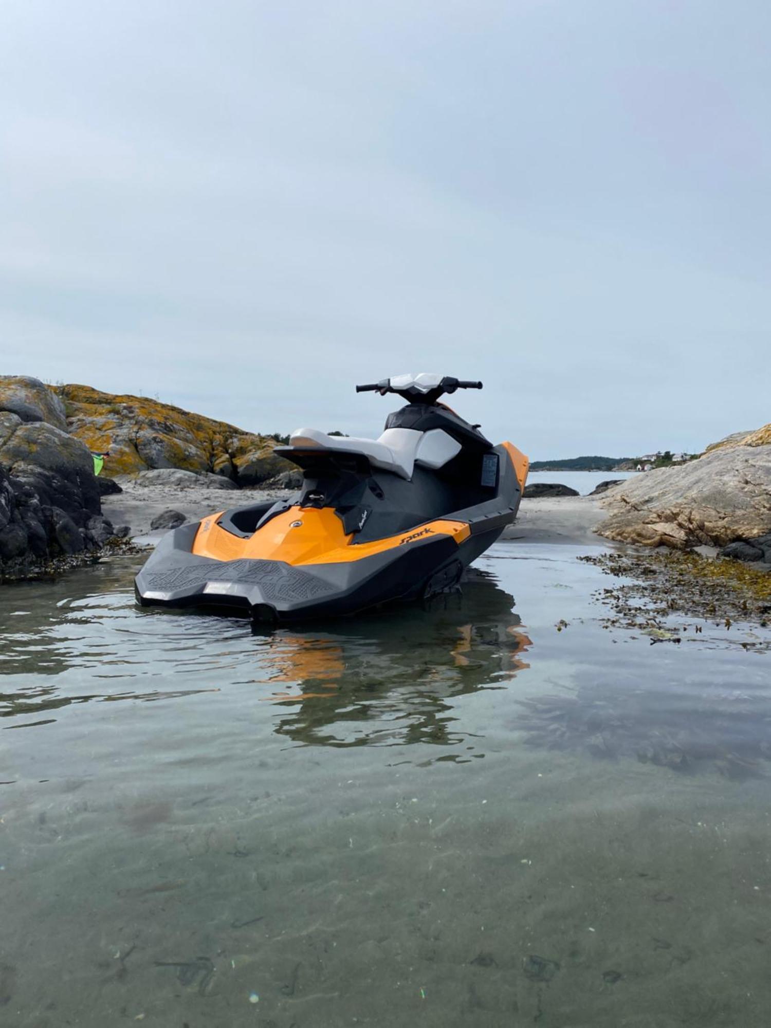 Close To The Sea With Parking And Garden Arendal